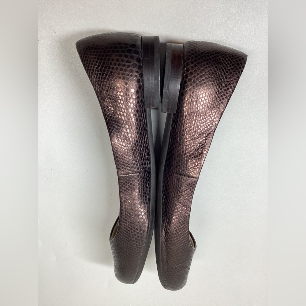 Rockport Metallic Brown Snake Pattern‎ Flats - Picture 9 of 10